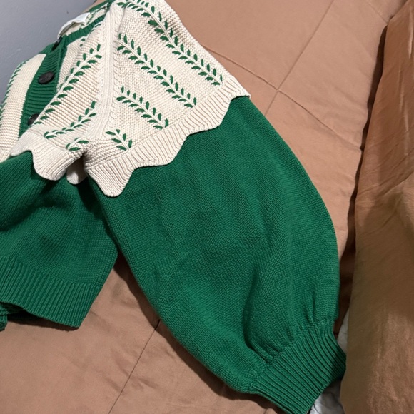 THE GREAT.
The Scallop Two-Tone Embroidered Cotton-
Blend Cardigan - Picture 12 of 13